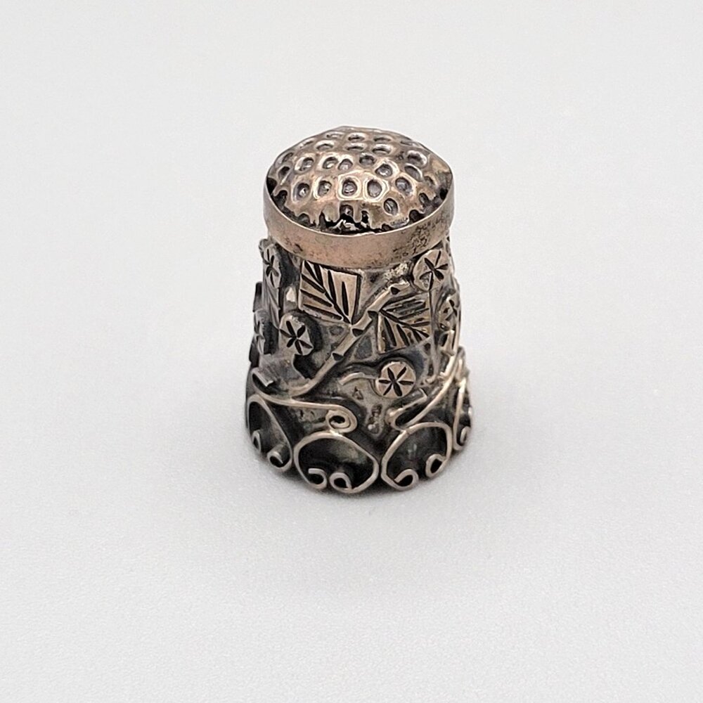 Taxco Mexico 925 Sterling Silver Thimble Raised Floral Design Vintage